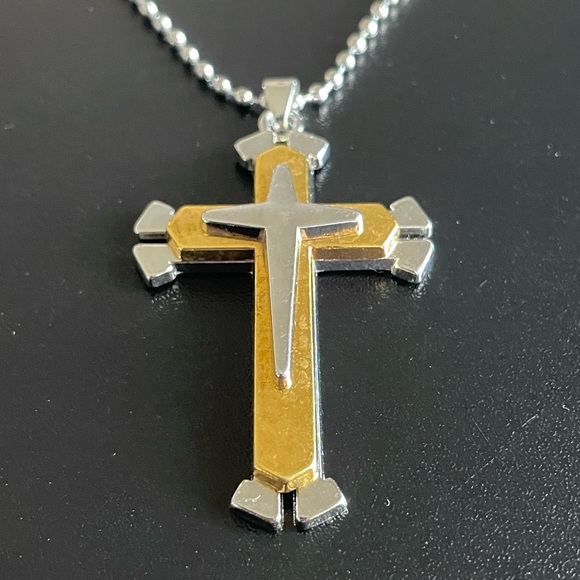 Gold silver stainless steel cross necklace for men - Picture 5 of 8
